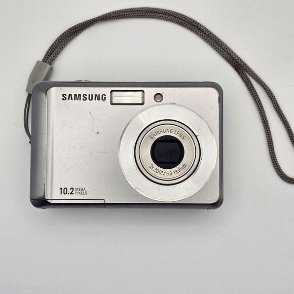 Samsung Digimax SL30 10.2MP Digital Camera Silver and 4GB Memory Card Tested